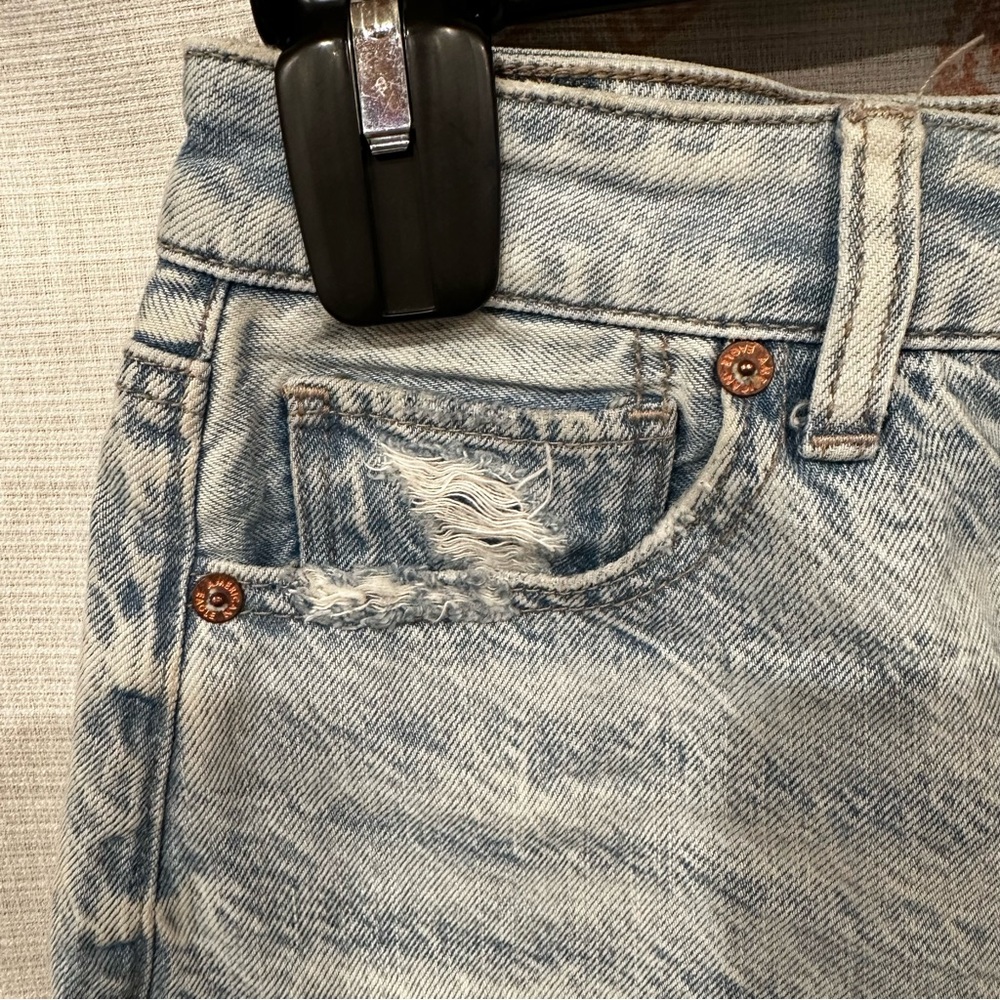 American Eagle Mom Short - image 4